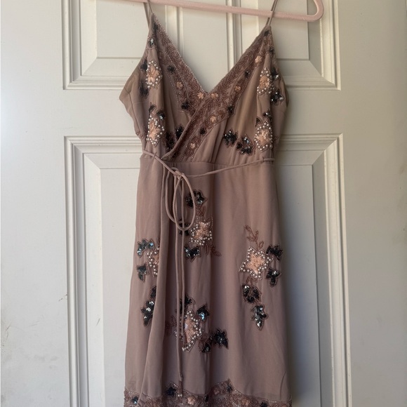 Beaded Party dress - Picture 6 of 6